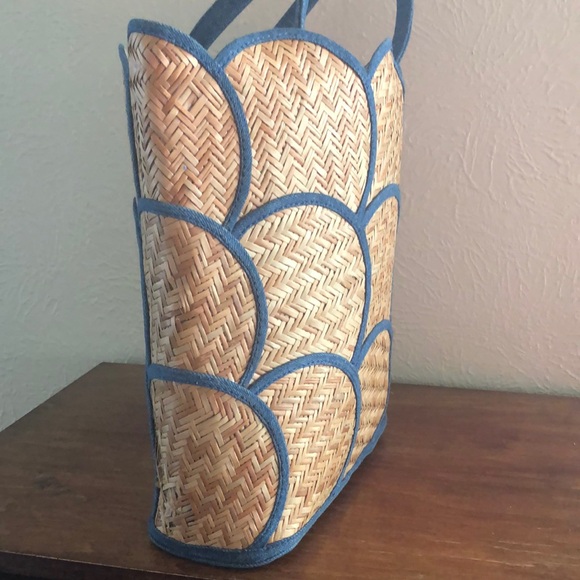 Elegant Blue and Tan Woven Tote Bag - Picture 5 of 12